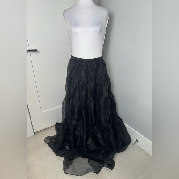 Staud Dragon Ruffle Tulle Skirt in Black/Size 10 - Picture 4 of 10